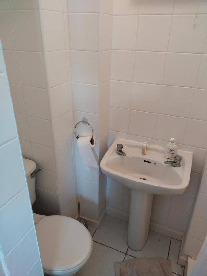 Crescent Apartments Homestay Cork Extérieur photo